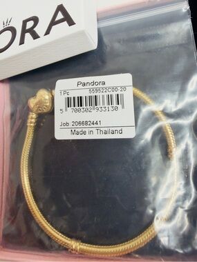 NEW❗️Authentic Pandora 14K Gold Moments Heart Clasp Snake Chain Bracelet 8.3 In